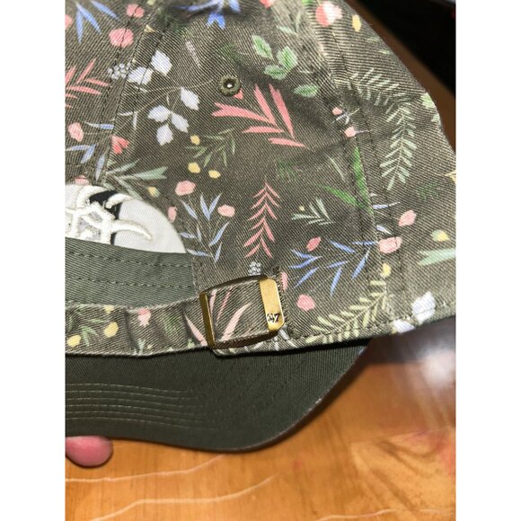 NWOT Floral Chicago White Sox Baseball Cap Women's Adjustable '47 Brand - Picture 3 of 4